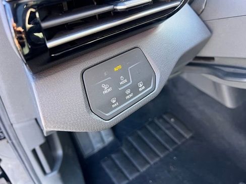 Used 2023 Volkswagen ID.4 Pro S image 19