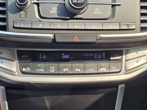 Used 2014 Honda Accord EX image 25