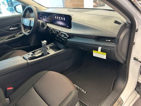 New 2026 Nissan Sentra SR w/ Floor Mat Package FWD image 40