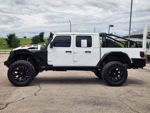 Used 2022 Jeep Gladiator Rubicon w/ LED Lighting Group AWD/4WD image 4