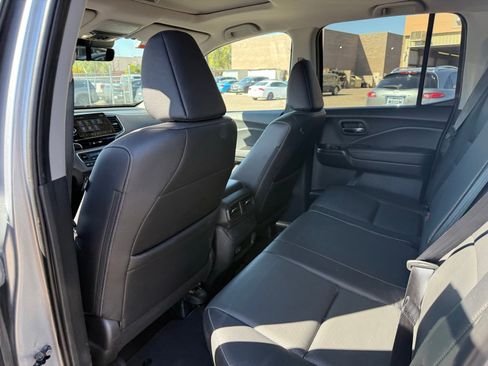 Used 2025 Honda Ridgeline RTL image 12