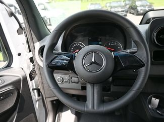 Used 2025 Mercedes-Benz Sprinter 2500 video 2