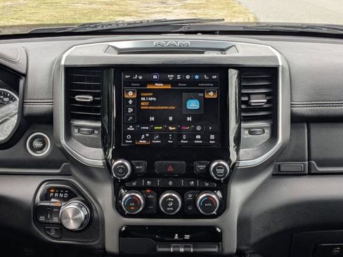 Used 2024 RAM 1500 Laramie AWD/4WD image 18