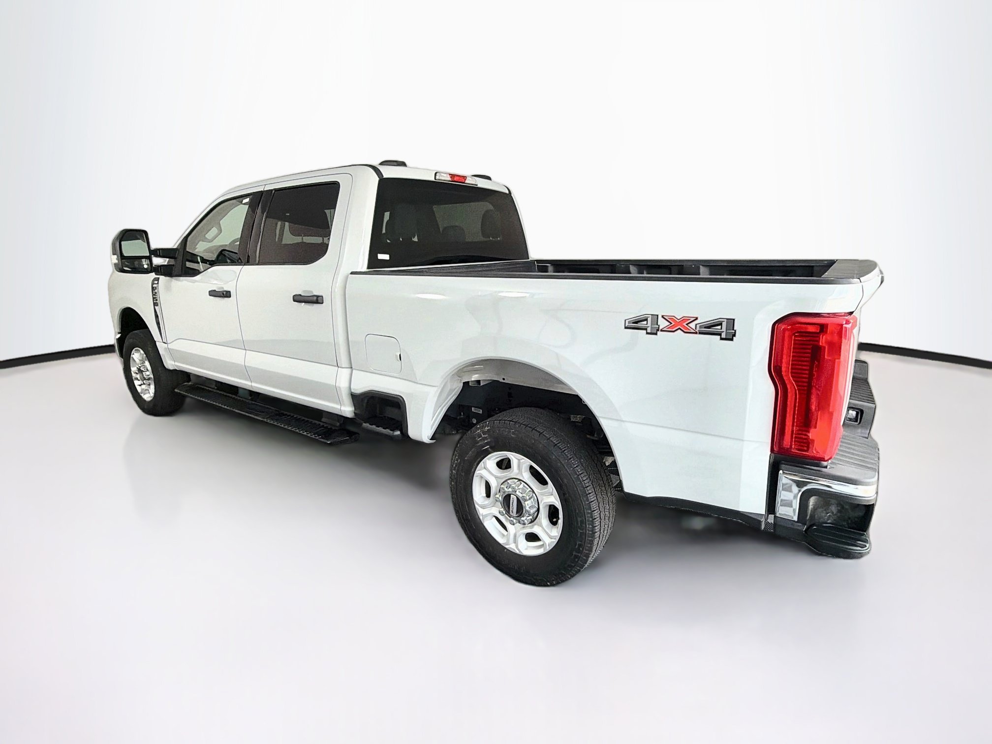 Used 2025 Ford F250 XLT AWD/4WD image 5