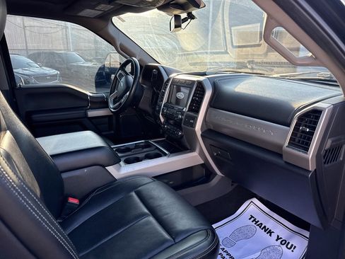 Used 2021 Ford F250 Lariat w/ Lariat Ultimate Package image 9