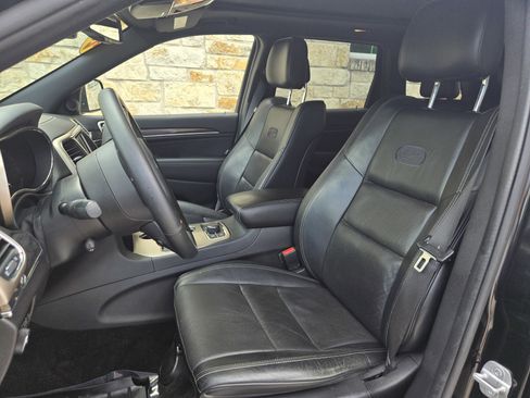 Used 2014 Jeep Grand Cherokee Overland AWD/4WD image 5