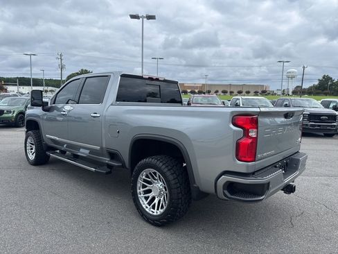 Used 2024 Chevrolet Silverado 2500 High Country w/ Z71 Off-Road Package image 6
