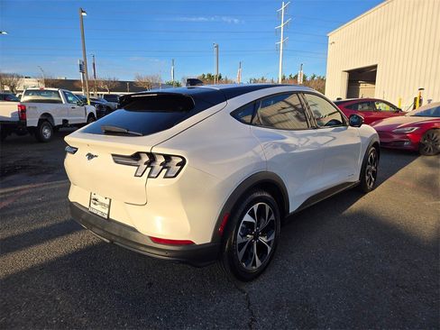 Used 2025 Ford Mustang Mach-E Select w/ Comfort Package Lite image 5