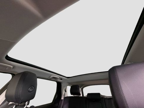 Certified 2023 Land Rover Discovery Sport S image 23