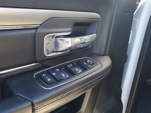 Used 2018 RAM 2500 Laramie w/ Sport Appearance Group image 17