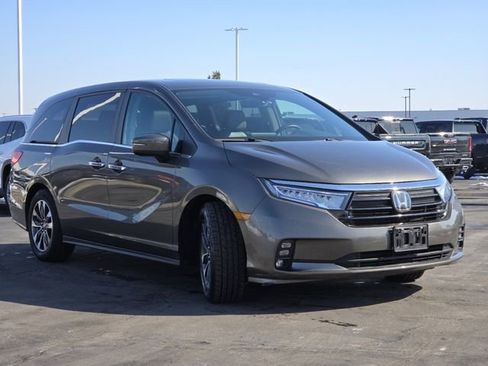 Used 2023 Honda Odyssey EX-L image 17
