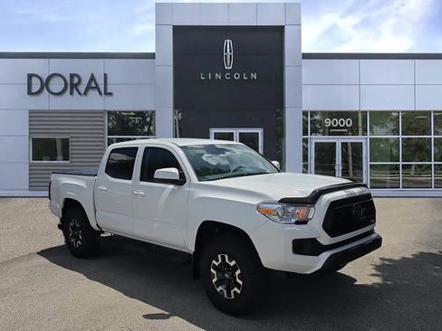 Used 2023 Toyota Tacoma SR AWD/4WD image 1