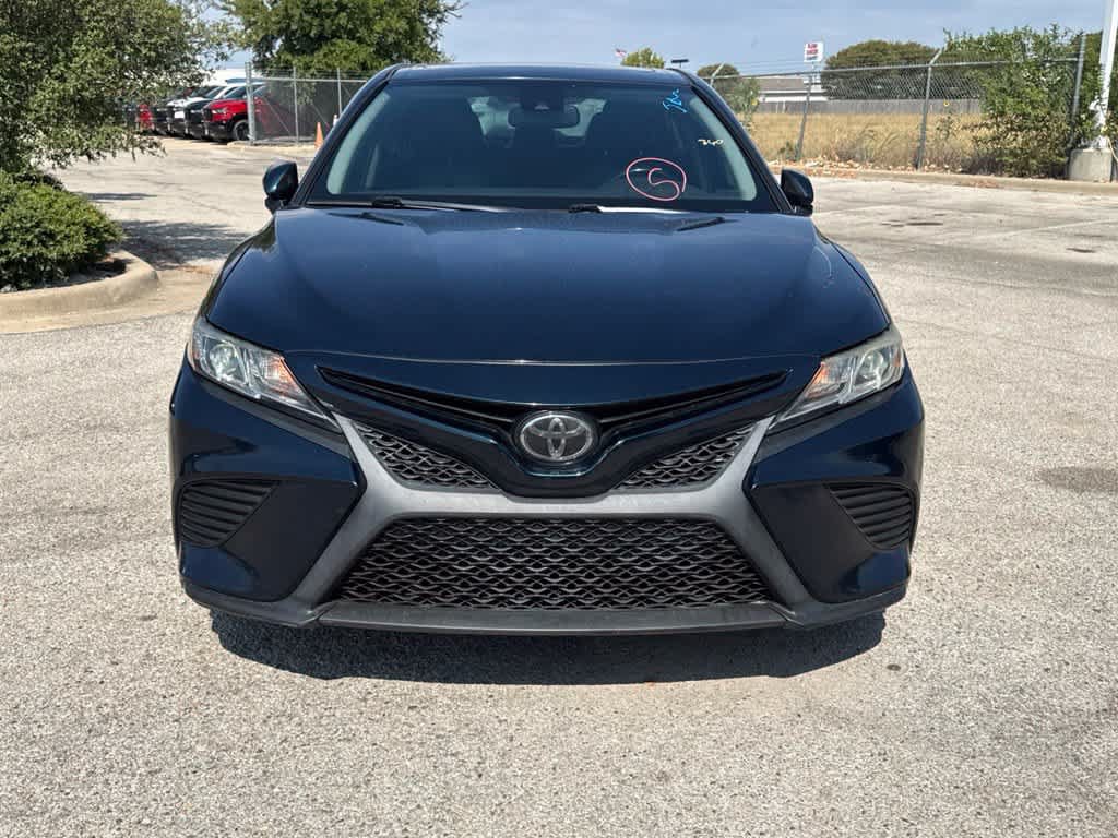 Used 2020 Toyota Camry SE w/ Convenience Package FWD image 8