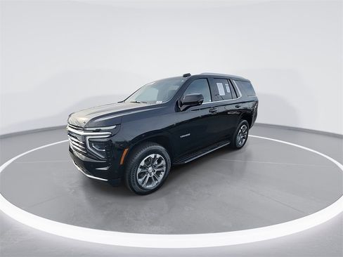 Used 2025 Chevrolet Tahoe LT w/ Comfort Package image 4