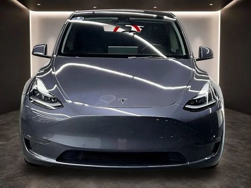 Used 2022 Tesla Model Y Performance AWD/4WD image 2
