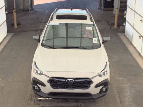 Used 2024 Subaru Crosstrek 2.0i Premium image 6