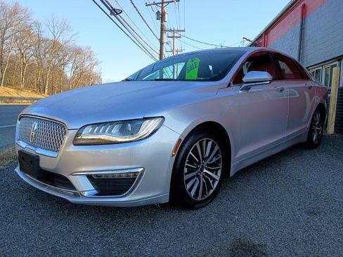 Used 2017 Lincoln MKZ Premiere image 2