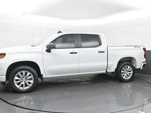 Used 2023 Chevrolet Silverado 1500 Custom image 5