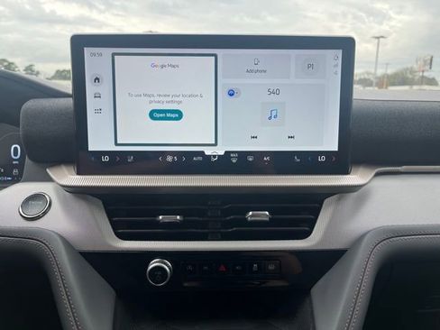 New 2026 Ford Explorer Active w/ Active Comfort Package image 8