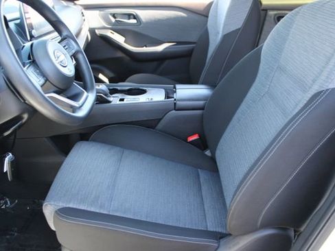 Used 2023 Nissan Rogue SV image 28