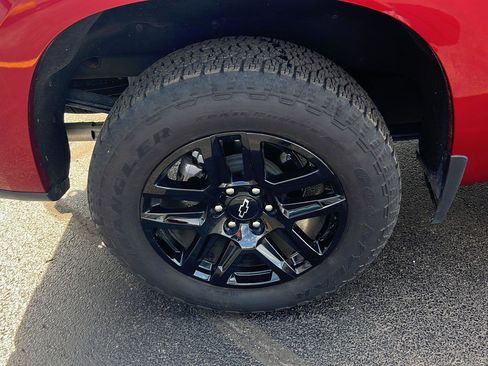 Used 2025 Chevrolet Silverado 1500 RST image 32