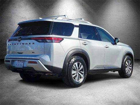 Used 2022 Nissan Pathfinder SL w/ SL Black Package image 3