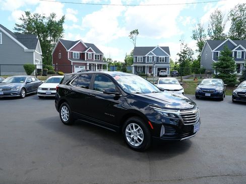 Used 2022 Chevrolet Equinox LT AWD/4WD image 2