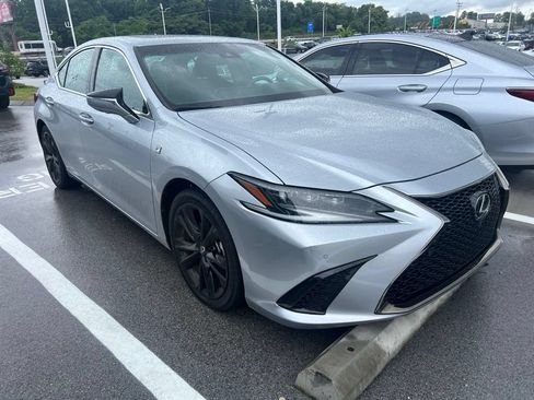 Used 2023 Lexus ES 350 F Sport w/ Accessory Package (Z2) FWD image 2
