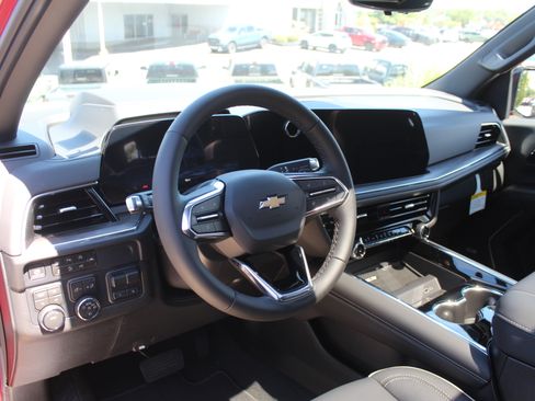 New 2026 Chevrolet Suburban Premier AWD/4WD image 11
