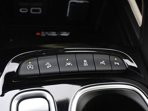 Used 2023 Buick Envision Avenir AWD/4WD image 30