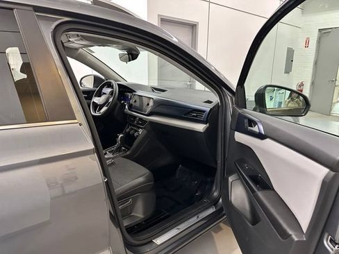 Used 2023 Volkswagen Taos SE w/ Panoramic Sunroof Package AWD/4WD image 13