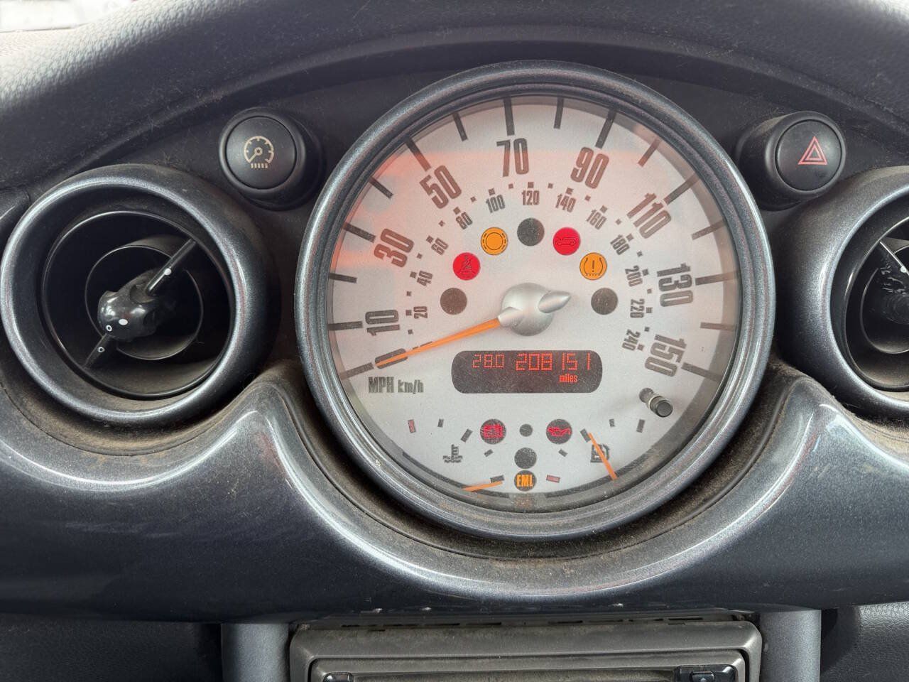 Used 2004 MINI Cooper Hardtop FWD image 34