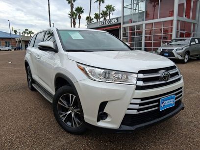 Used 2019 Toyota Highlander LE