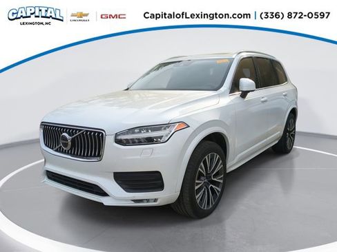 Used 2021 Volvo XC90 T6 Momentum image 1