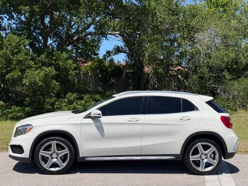 Used 2015 Mercedes-Benz GLA 250 4MATIC image 2