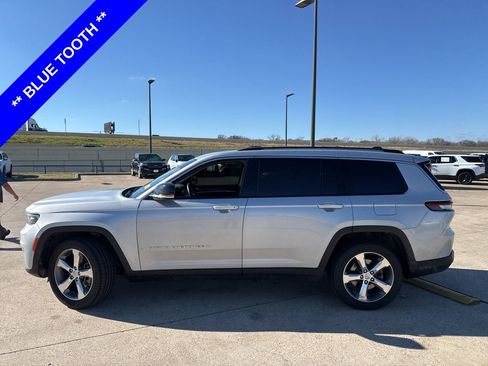Used 2021 Jeep Grand Cherokee L Limited image 3