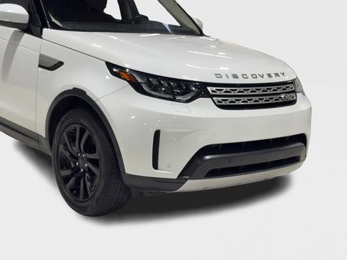 Used 2019 Land Rover Discovery HSE image 2
