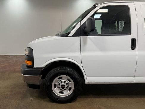 Used 2024 GMC Savana 2500 w/ Driver Convenience Package image 43