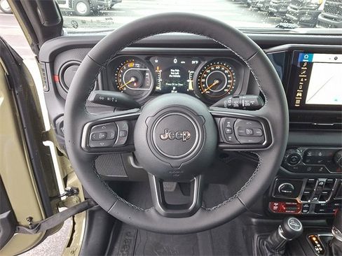 New 2026 Jeep Wrangler Unlimited Rubicon w/ Technology Group image 9