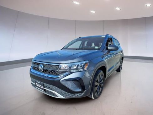 Used 2022 Volkswagen Taos S image 3