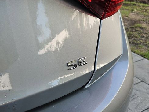 Used 2024 Volkswagen Jetta SE image 28