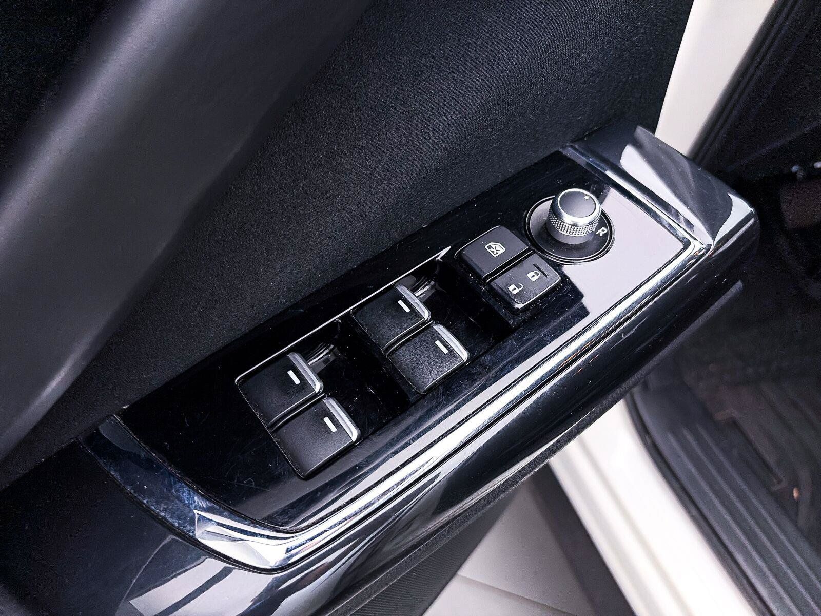 Used 2019 MAZDA CX-9 Sport FWD image 16