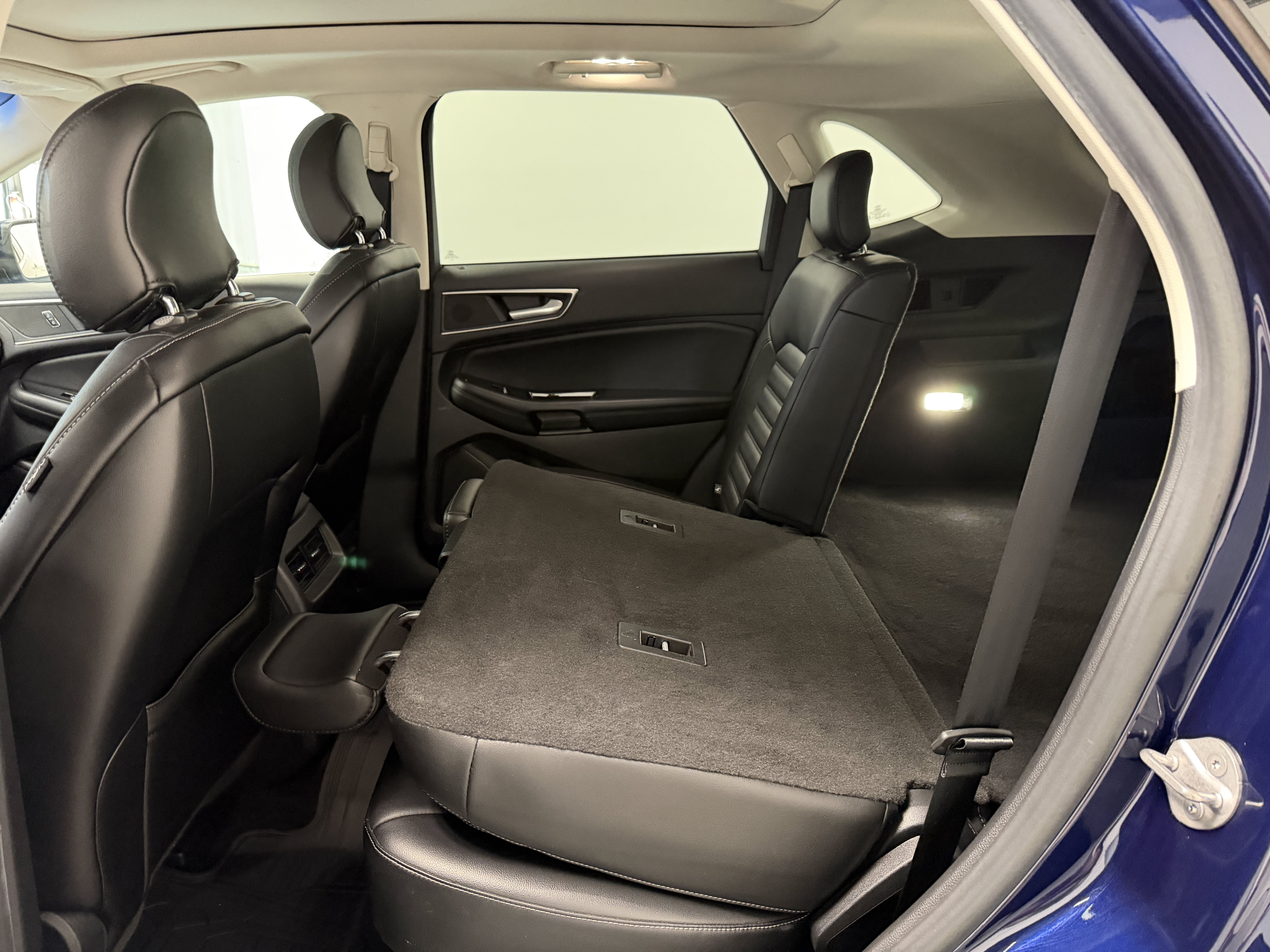 Used 2016 Ford Edge SEL w/ Equipment Group 201A AWD/4WD image 22