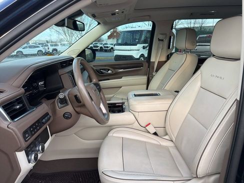 Used 2022 GMC Yukon Denali image 12