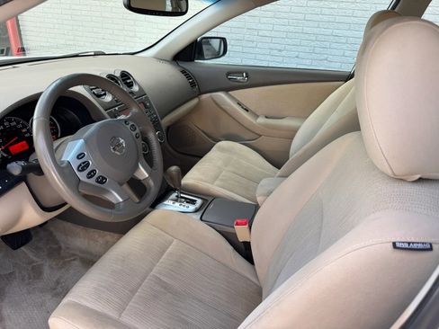 Used 2012 Nissan Altima 2.5 S w/ 20th Anniversary Pkg FWD image 13