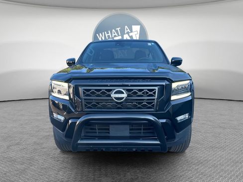 Used 2023 Nissan Frontier SV w/ Midnight Edition Package RWD image 6