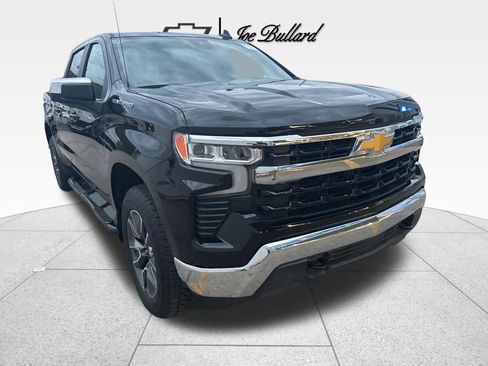 Used 2024 Chevrolet Silverado 1500 LT image 4