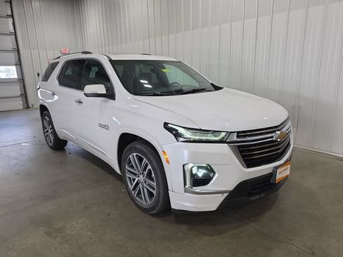 Used 2022 Chevrolet Traverse High Country AWD/4WD image 2