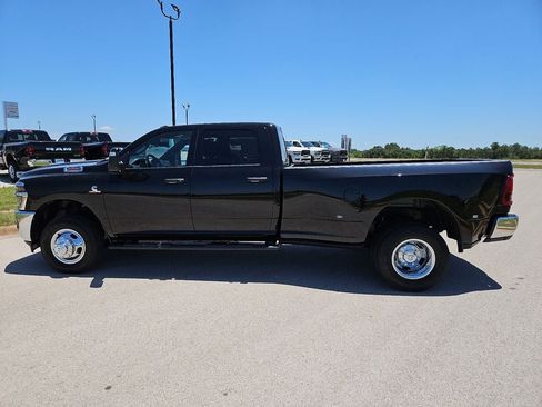 New 2026 RAM 3500 Tradesman AWD/4WD image 3