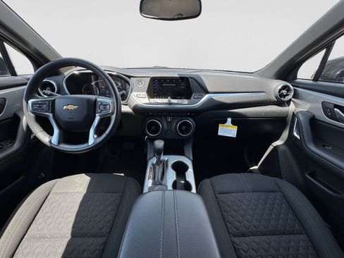 Used 2022 Chevrolet Blazer LT FWD image 15